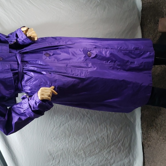 AT EASE Vintage/ Retro Button Up Belted Rain Trench Coat Size 9 - Picture 3 of 16